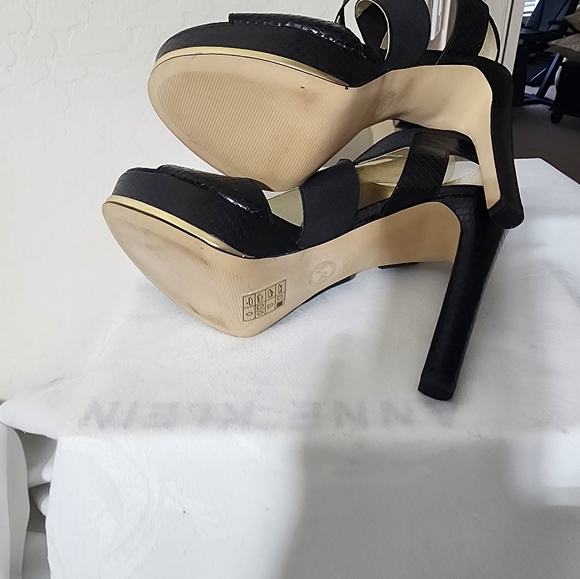 MICHAEL KORS  ELASTICIZED CROSS STARP SNAKE PRINT PLATFORMS - Picture 5 of 6